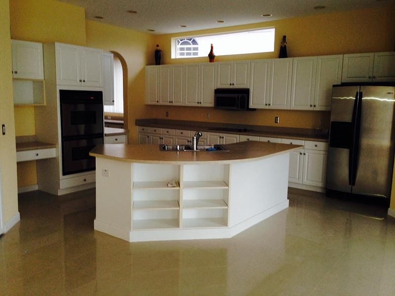 2nd image of 1710 Annandale Cir