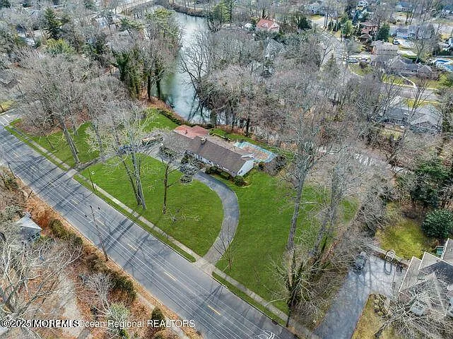 720 Corlies Ave — Photo 3