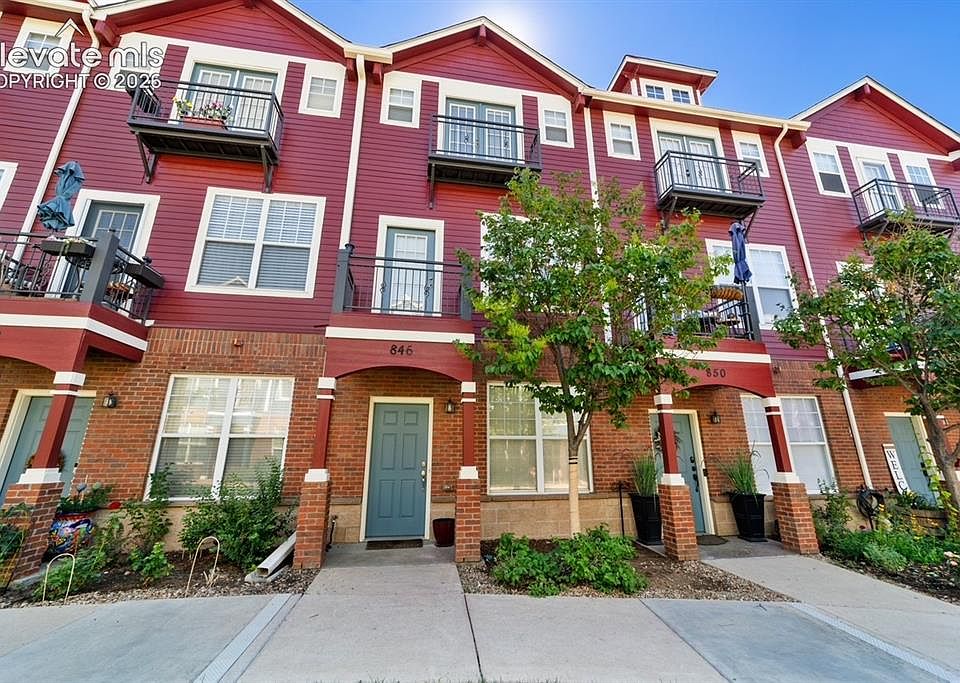 1st image of 846 Victoria Ridge Point