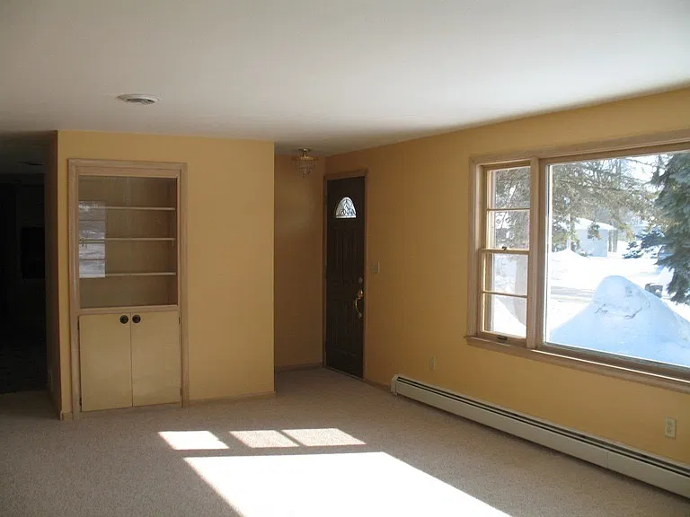 209 William St — Photo 2