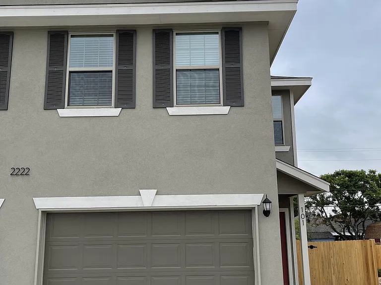 2222 Sandlewood Cv #101 — Photo 2