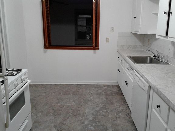 5th image of 519 Kenbrook Dr