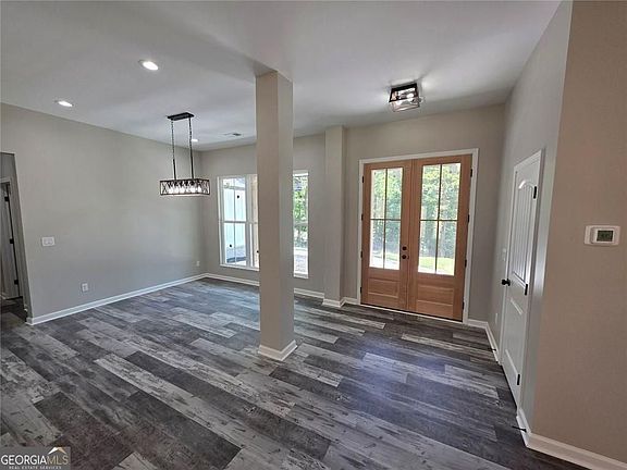 5th image of 352 Oak Trce W
