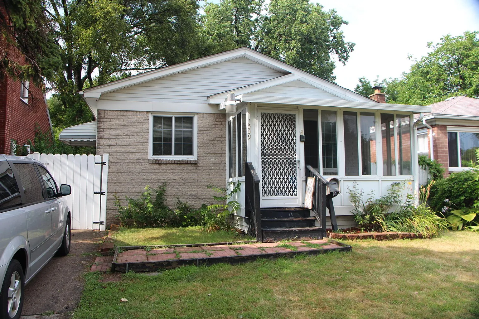 1559 E Elza Ave photo 1