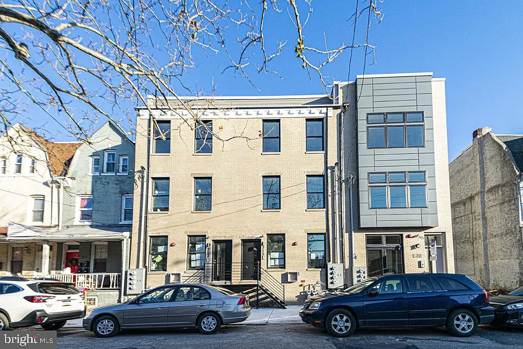 2 bed, 2.0 bath, $1,945 — Photo 2