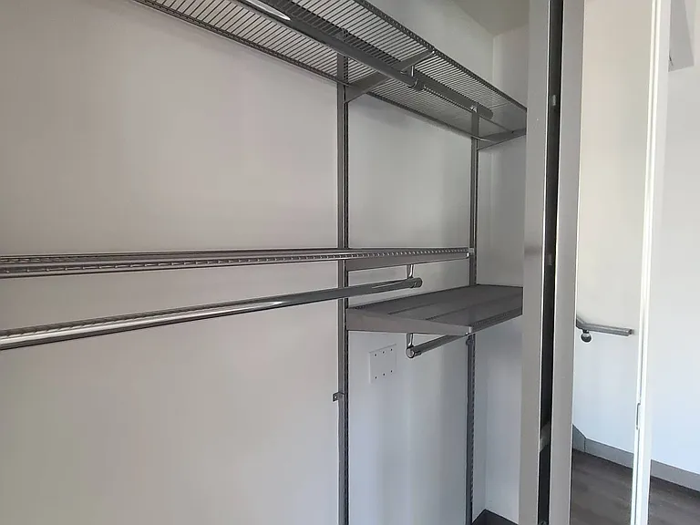 644 N Hobart Blvd — Photo 16