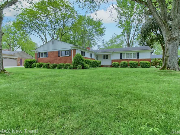 32216 Craftsbury Rd, Farmington Hills, MI 48334
