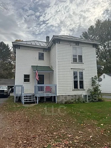 17-19 Avenue Ave #A Photo 1