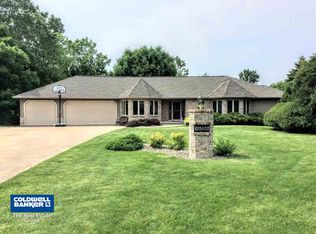 W2652 Mapleridge Ct, Appleton, WI 54915