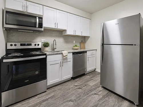 Lexington House Apartment Homes Photo 1