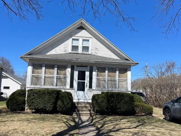 710 W 5th St, Winona, MN 55987