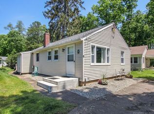 8 Walker Ln, Marlborough, CT 06447