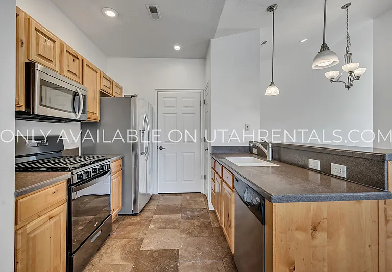 1028 Canyon Vista Rd #3 — Photo 8