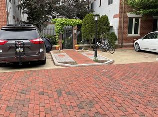 505 S 10th St APT B, Philadelphia, PA 19147