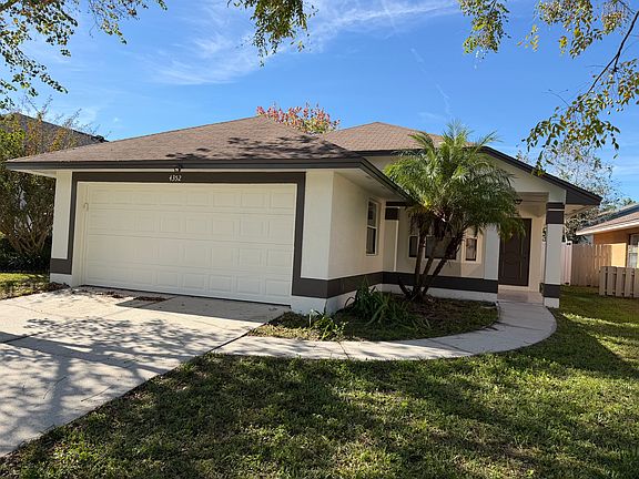 2nd image of 4352 Sandhurst Dr