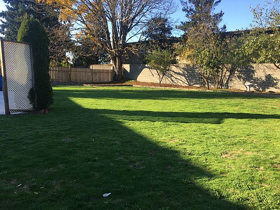 5th image of 11612 SE McGillivray Blvd