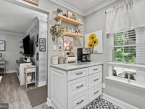 5th image of 251-A Everly Ct