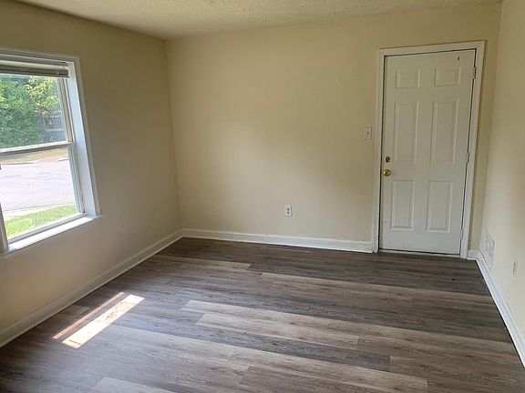 2nd image of 3625 Garland Ave