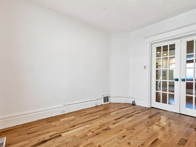 673 Woodbine Ave #2 — Photo 17