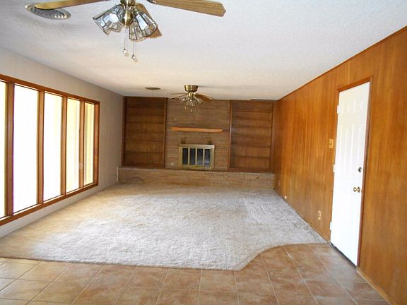 2nd image of 16 Diana Ln