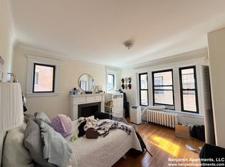 452 Park Dr APT 2, Boston, MA 02215