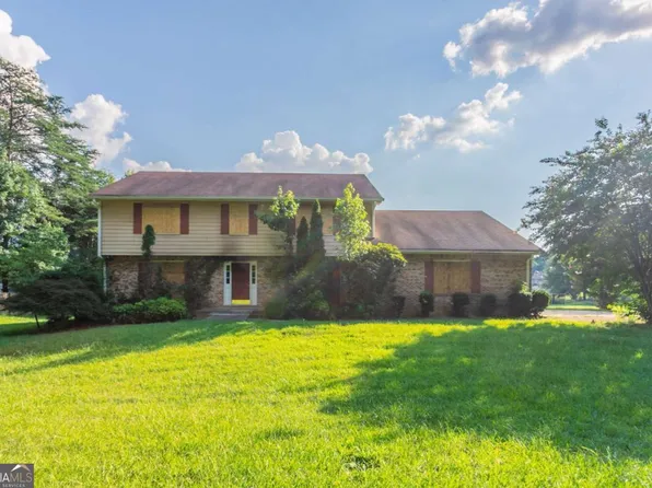 405 Fairfield Cir, Fayetteville, GA 30214