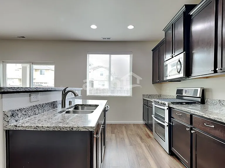 2665 Link Ave — Photo 4