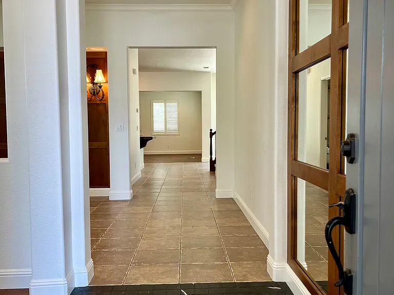 1679 Whispering Wind Dr — Photo 4