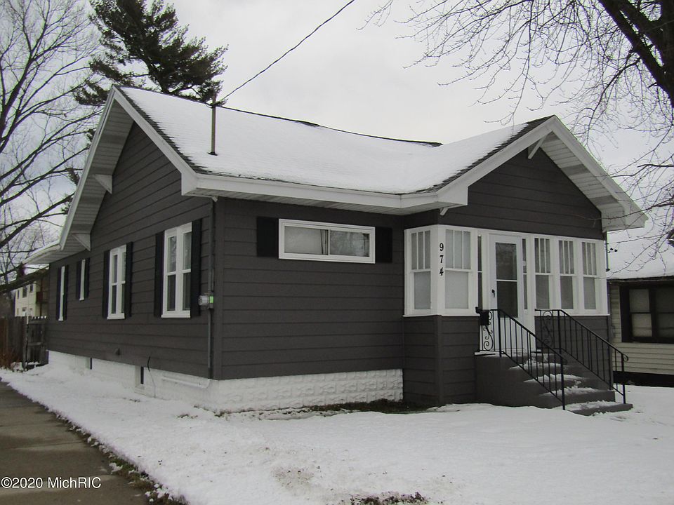 1st image of 974 W Laketon Ave