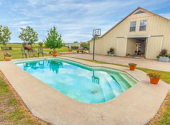 3rd image of 3051 County Road 329