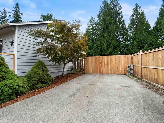 4th image of 5321 S Island Dr E
