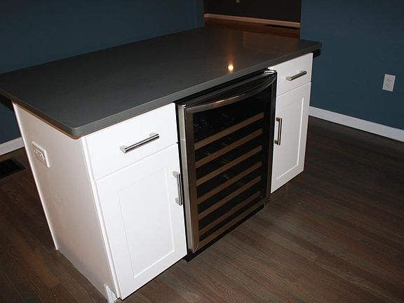Kitchen Island wine frige