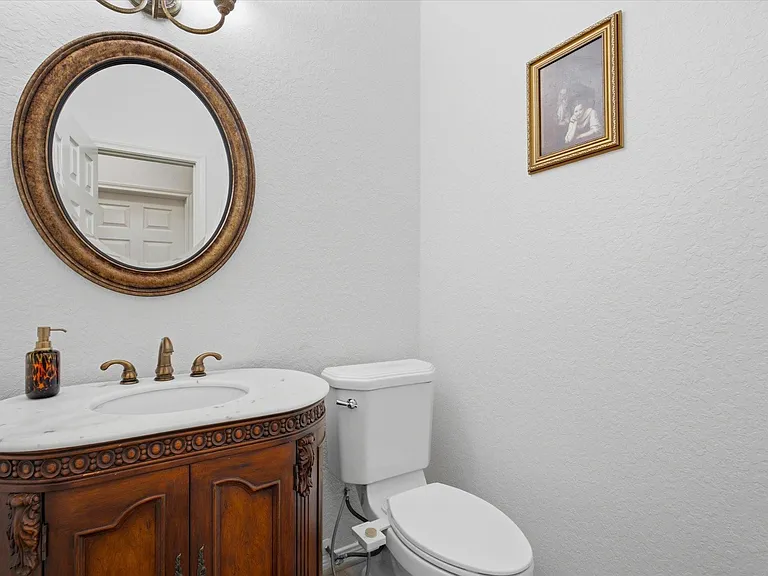 4704 Broadmoor Dr — Photo 15