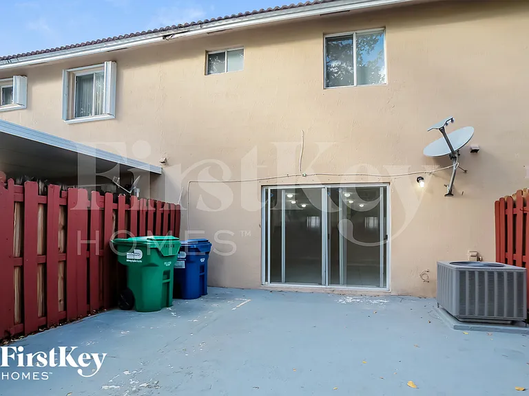 14048 SW 179th St — Photo 14