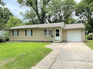 6106 N Tracy Ave, Kansas City, MO 64118