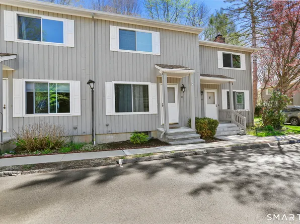 100 Ten Coat Lane #2C, Shelton, CT 06484