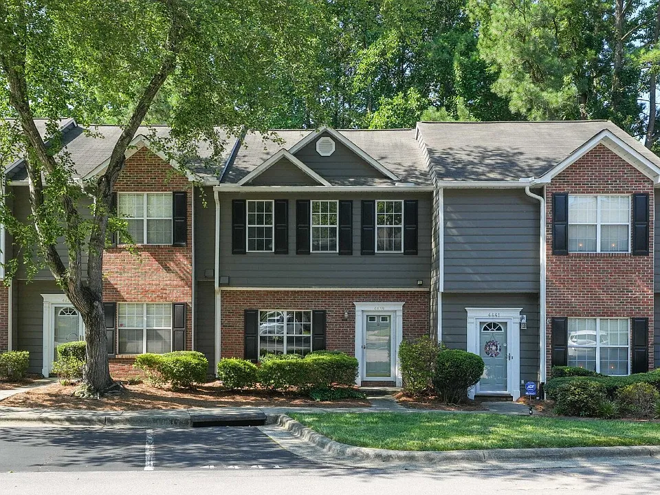 4439 Still Pines Dr