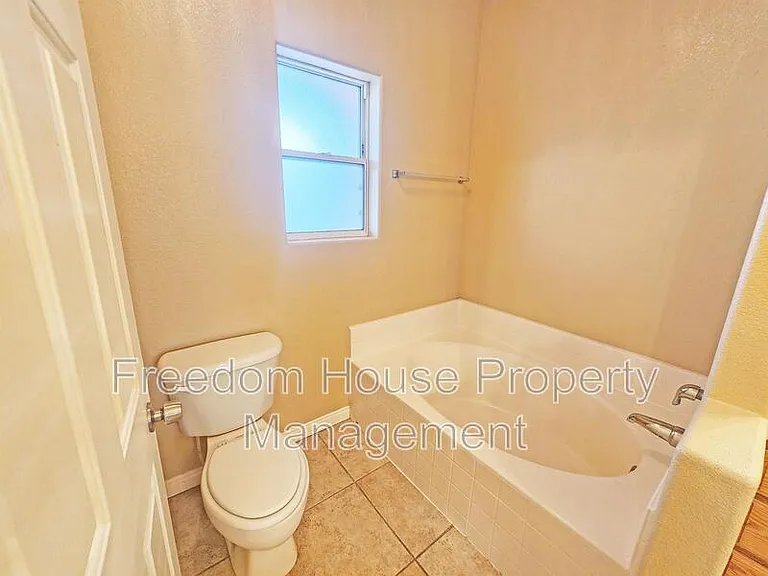 1421 Star Rd #2 — Photo 27