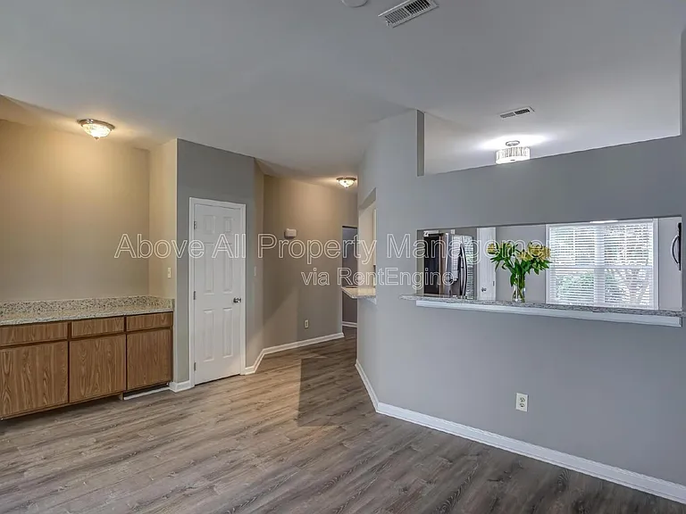 6020 Winterpointe Ln #102 — Photo 22