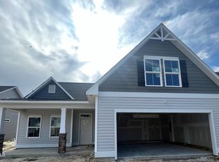 21 W Maritt St, Hampstead, NC 28443