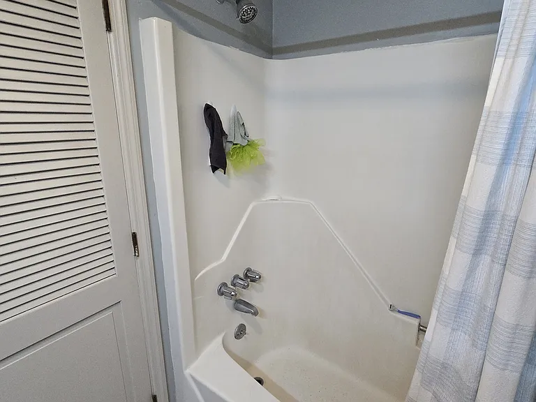 1239 Buena Vista St #1 — Photo 11