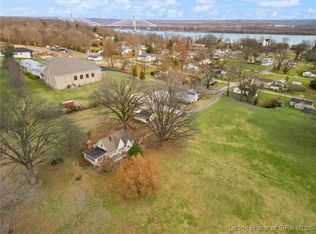 613 Locust St, Jeffersonville, IN 47130
