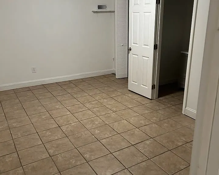 2145 River Rd #1 — Photo 8