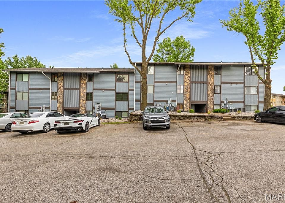 1st image of 1722 Gascony Parc Dr #1722