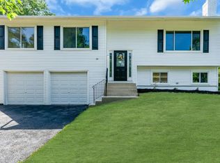 36 Peoria Ln, Sicklerville, NJ 08081