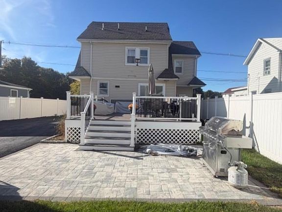 4th image of 17 Kenvil Ave