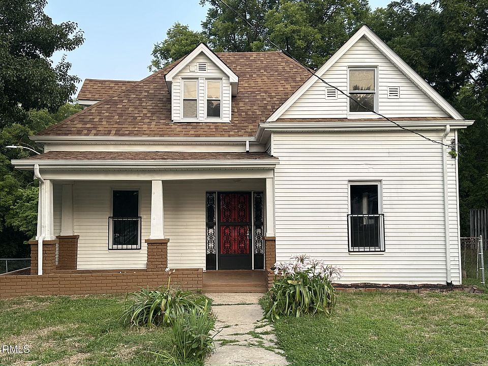 1st image of 2560 Selma Ave