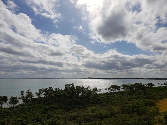 2nd image of 24 Harbour Isle Drive W #Ph04