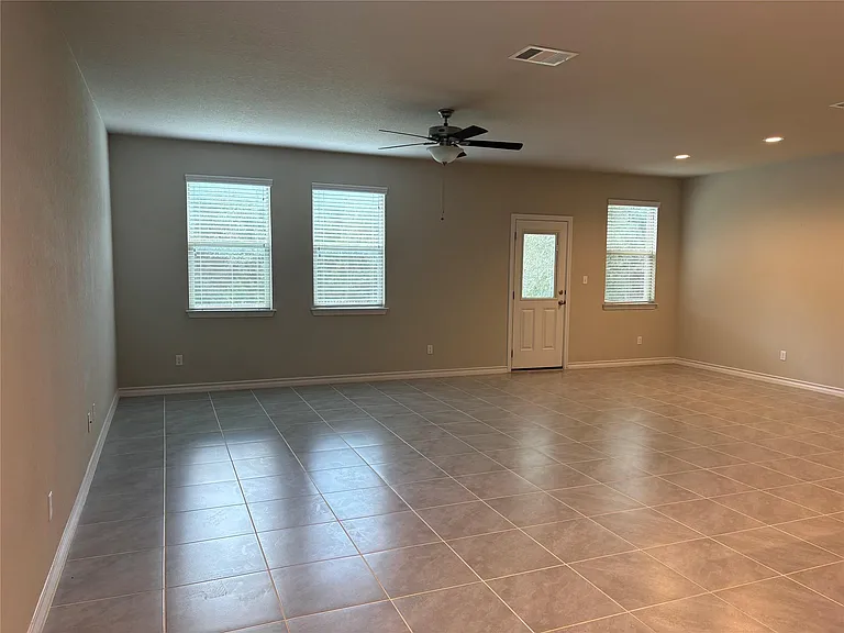 147 Mary Max Cir — Photo 11