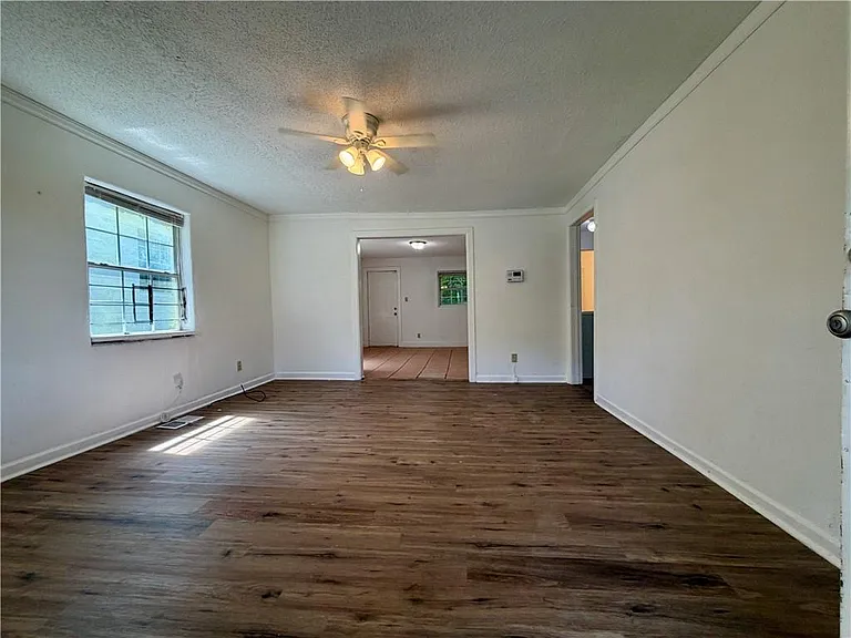 1070 Ollie Cir NW — Photo 5